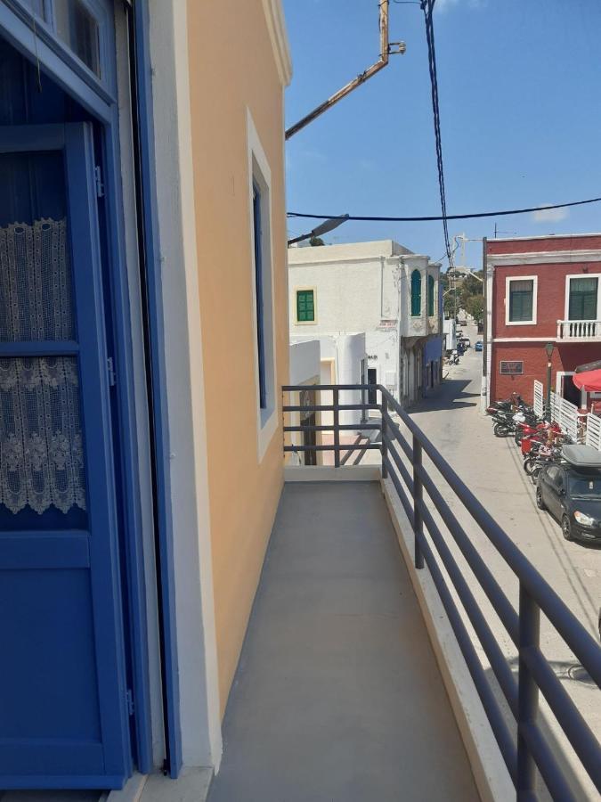 Almira Studios And Apartments Agia Marina  Exteriör bild